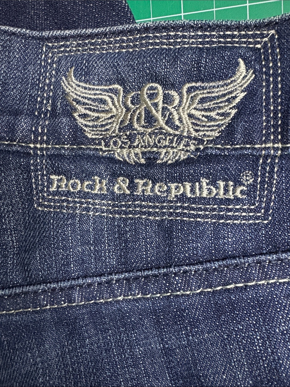 Rock & Republic Blue Denim Jeans with Gold Back Pocket Stitching - Picture 2 of 8